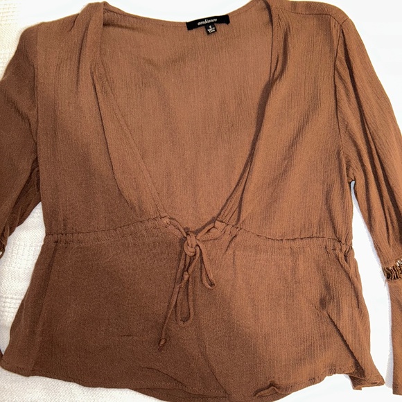 Brown top - Picture 2 of 2